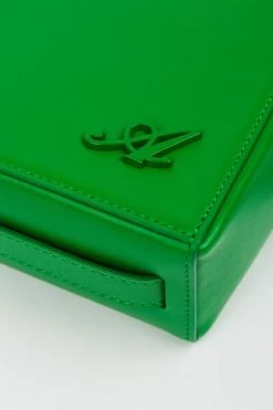 Axel Arigato Schoudertassen Cubic Monogram Leather Pouch Green