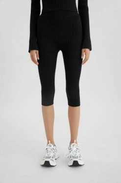 Axel Arigato Korte Broeken BIKER SHORTS Black